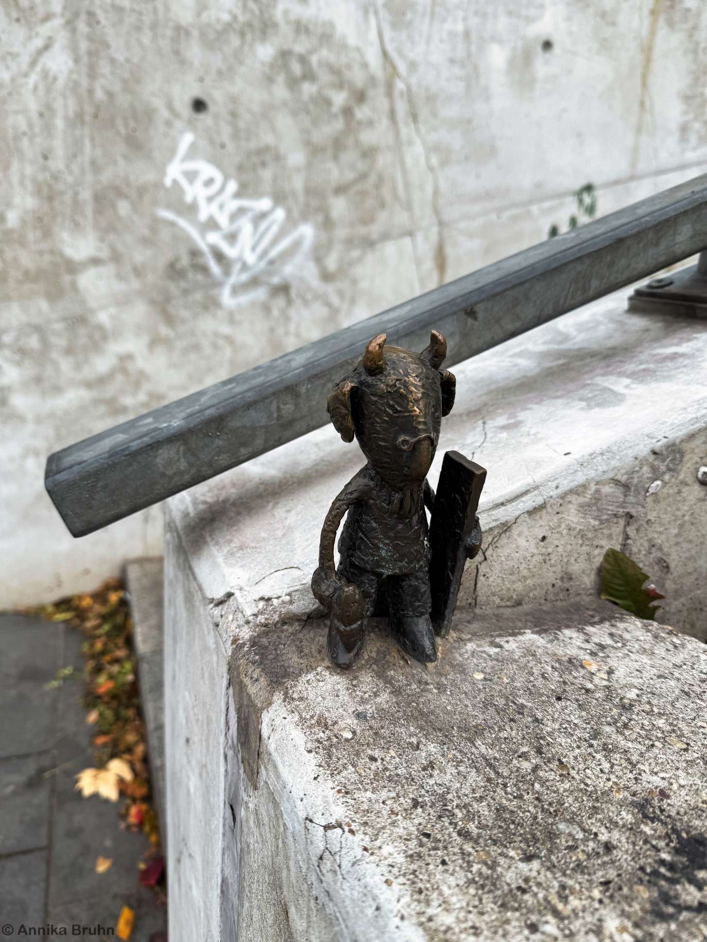 Elek Mekk, the Handyman